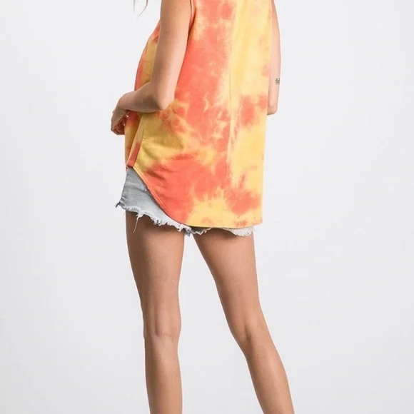 🔥TIE DYE HI LOW PLEATED DETAIL SLEEVELESS TOP - Picture 4 of 7